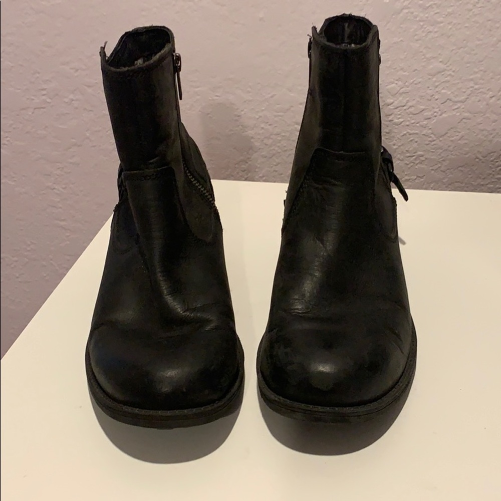 Brand name leather boots